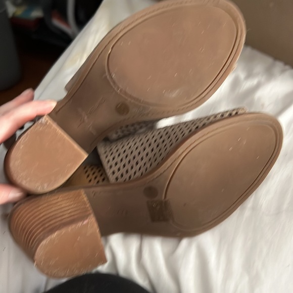 Open toe sandal - Picture 2 of 3